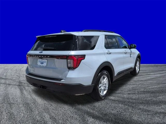 New 2026 Space White Metallic Ford Active image 4