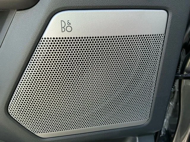 New 2026 Carbonized Gray Metallic Ford Lariat® image 19