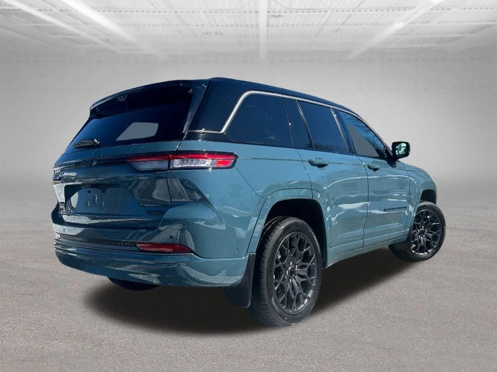 New 2026 Steel Blue Exterior Paint Jeep Summit image 8
