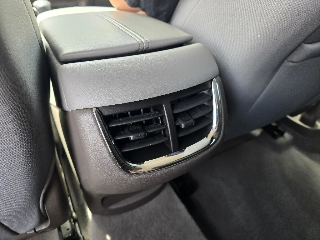 Used 2022 Summit White Chevrolet LT image 30