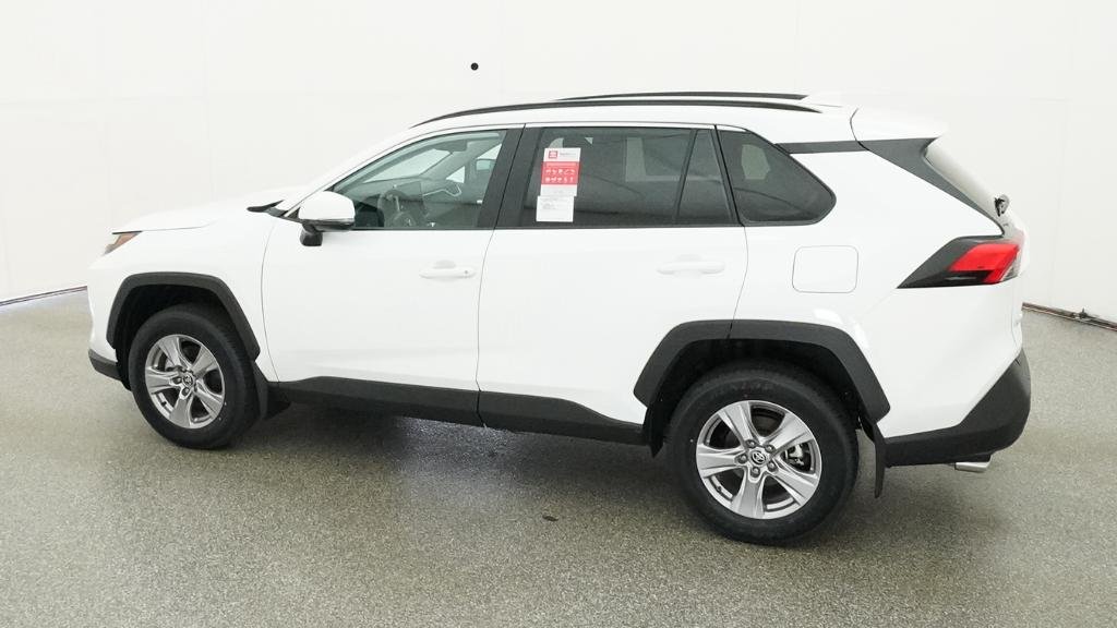 New 2025 Ice Cap Toyota XLE image 11