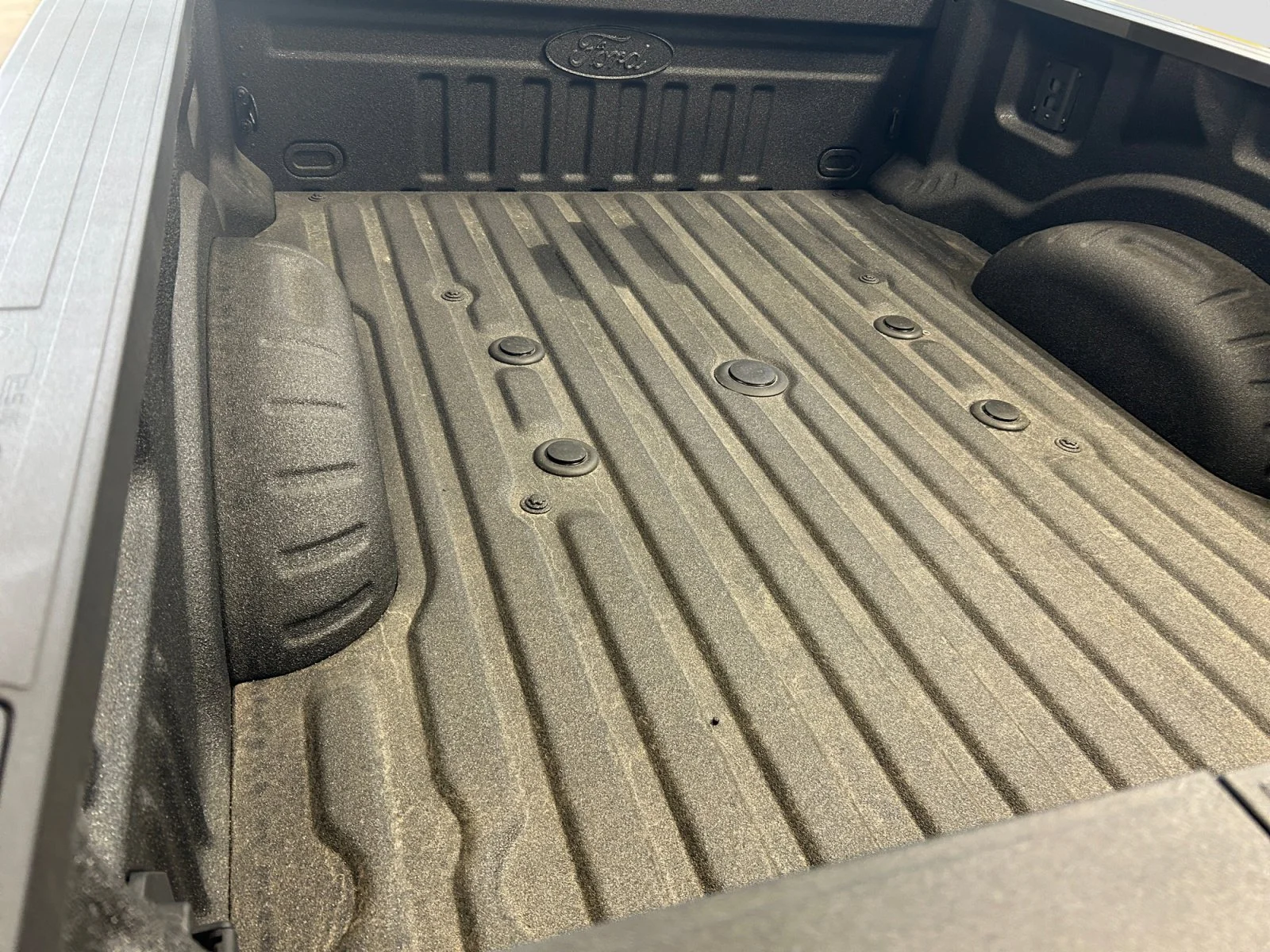 New 2026 Carbonized Grey Metallic Ford Platinum image 10
