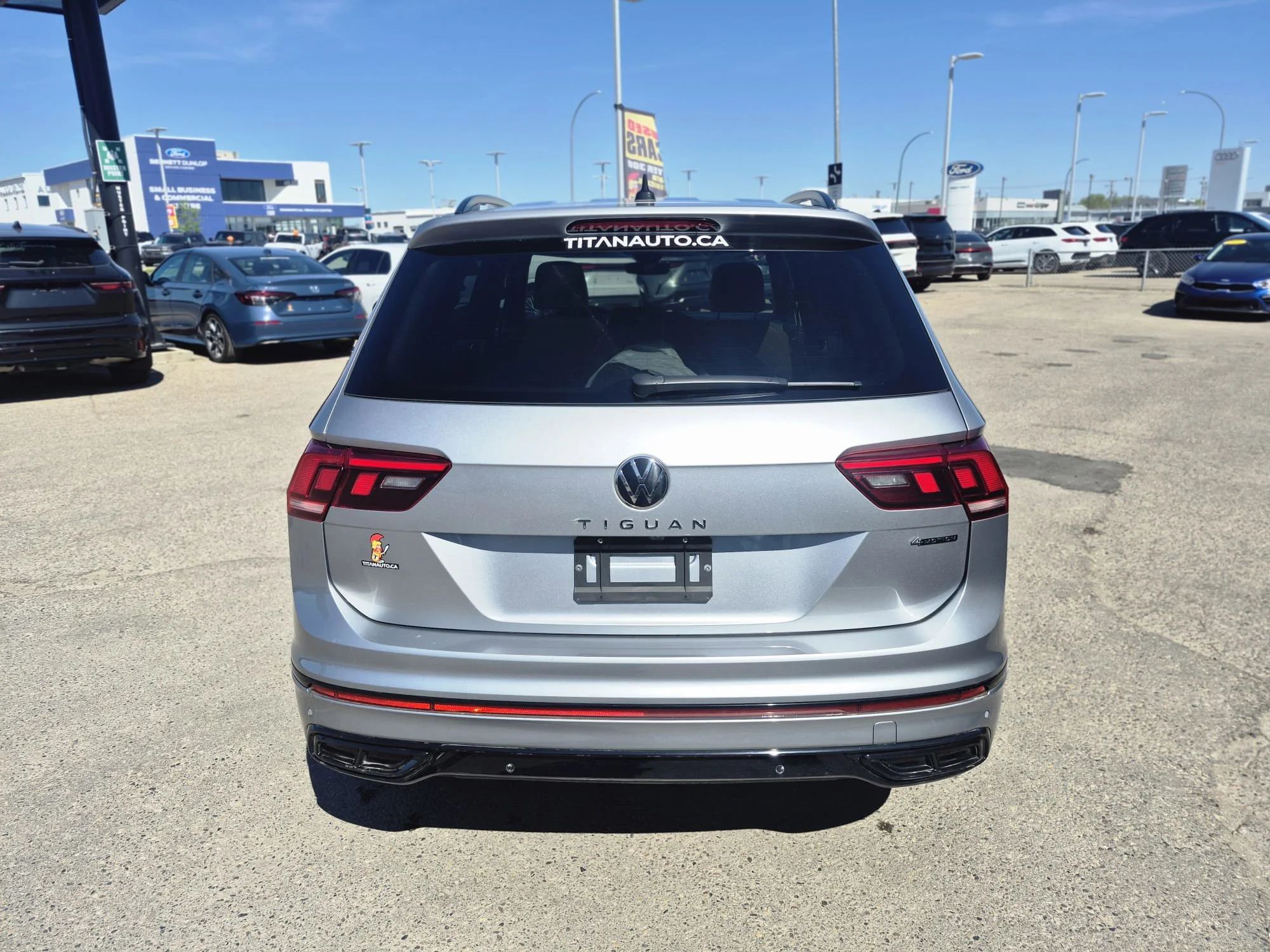 Certified Used 2022 Pyrite Silver Metallic Volkswagen Comfortline R-Line Black Edition*Adaptive Cruise | Remote Start | Htd Leather | Pano Roof | CarPlay image 9