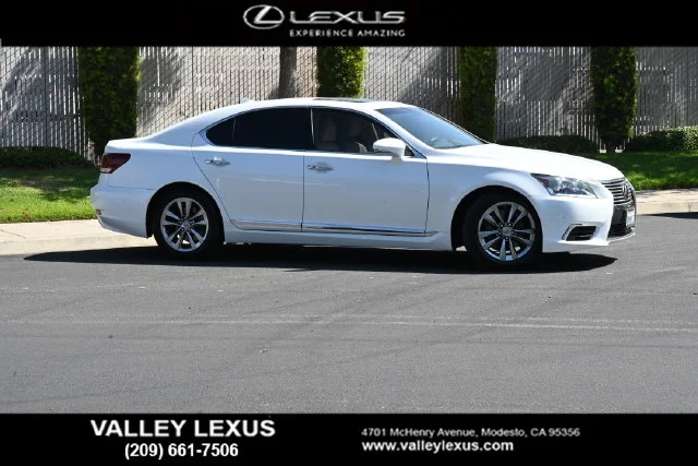 Used 2015  Lexus 460 image 3