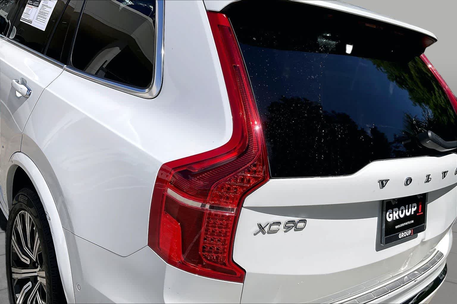 Used 2020 Crystal White Metallic Volvo Inscription image 27
