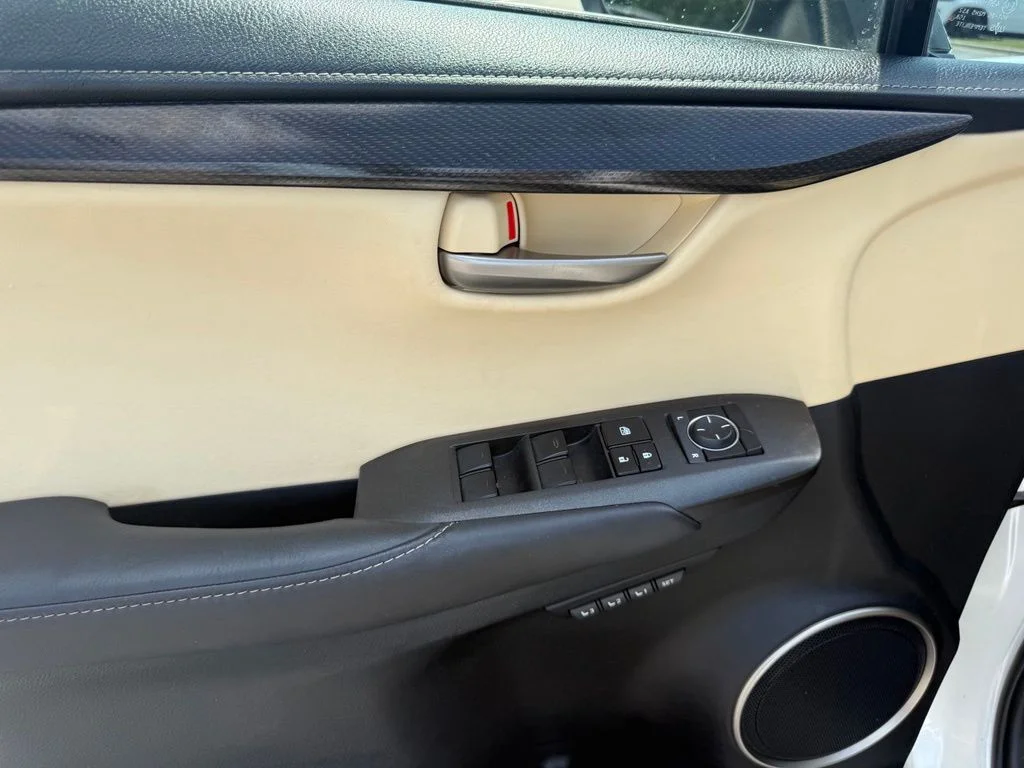 Used 2017 White Lexus 200t image 5