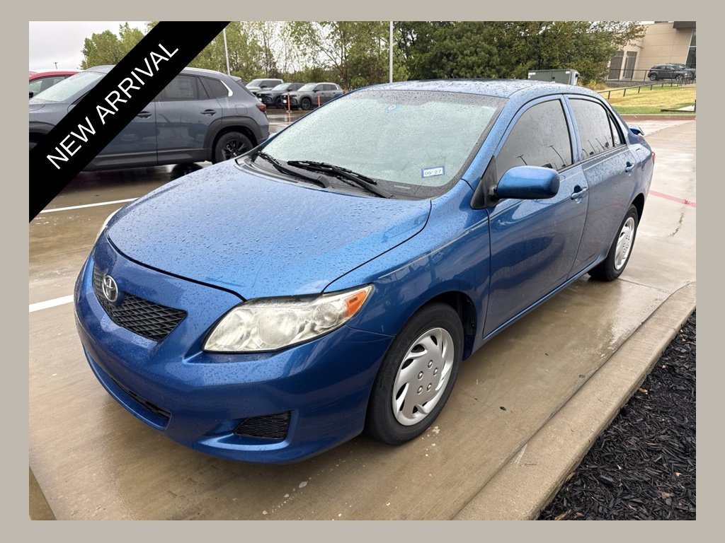 Used 2010 Blue Toyota  image 1