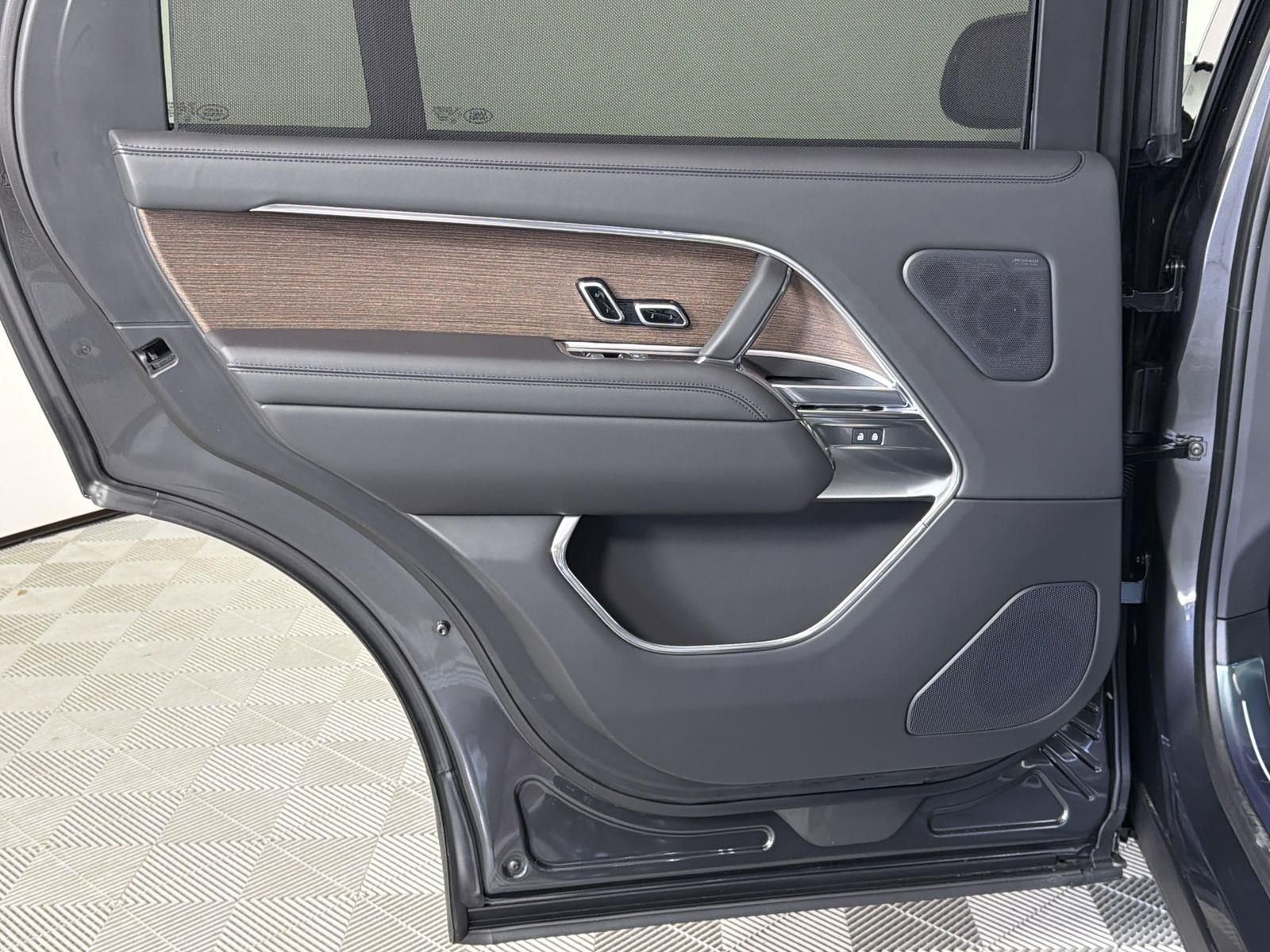 2026 Land Rover Range Rover SE - Photo 26