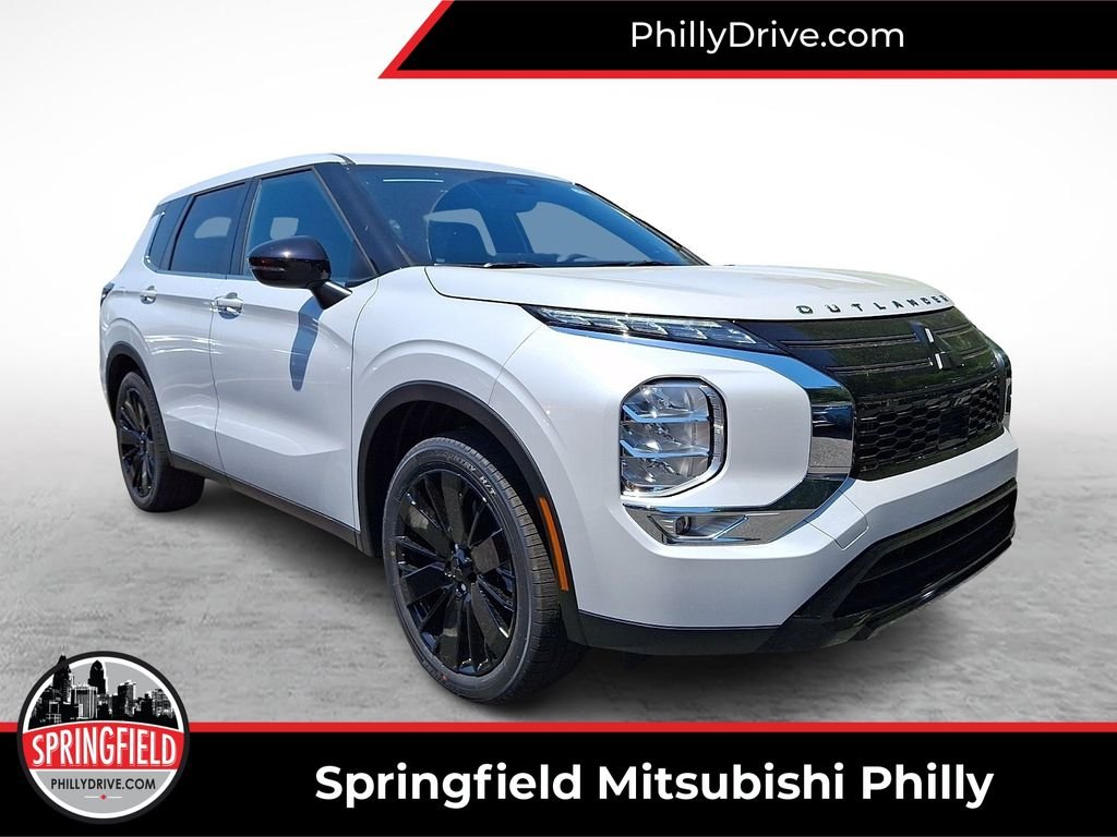2026 Mitsubishi Outlander LE FWD's photo