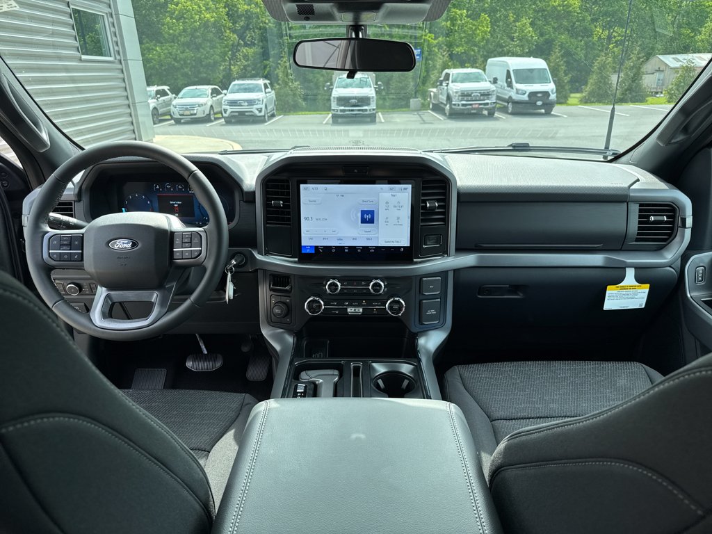 New 2026 Carbonized Gray Metallic Ford XLT image 3