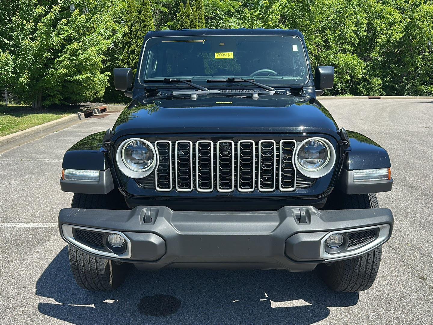 Used 2024 Black Clearcoat Jeep Sahara image 8
