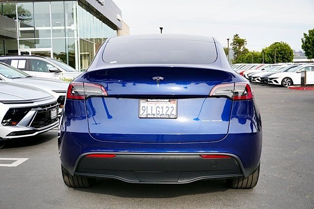 Used 2024  Tesla Long Range image 9