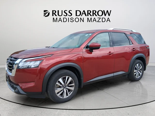2022 Nissan Pathfinder SL