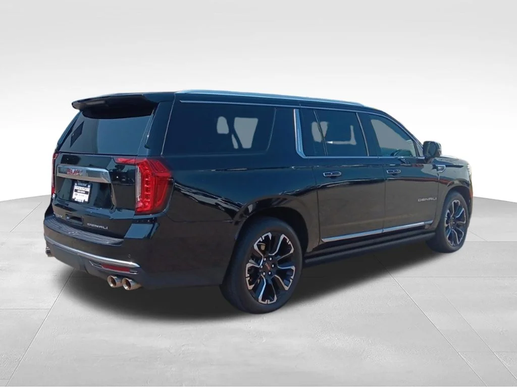 Used 2023 Onyx Black GMC Denali image 6