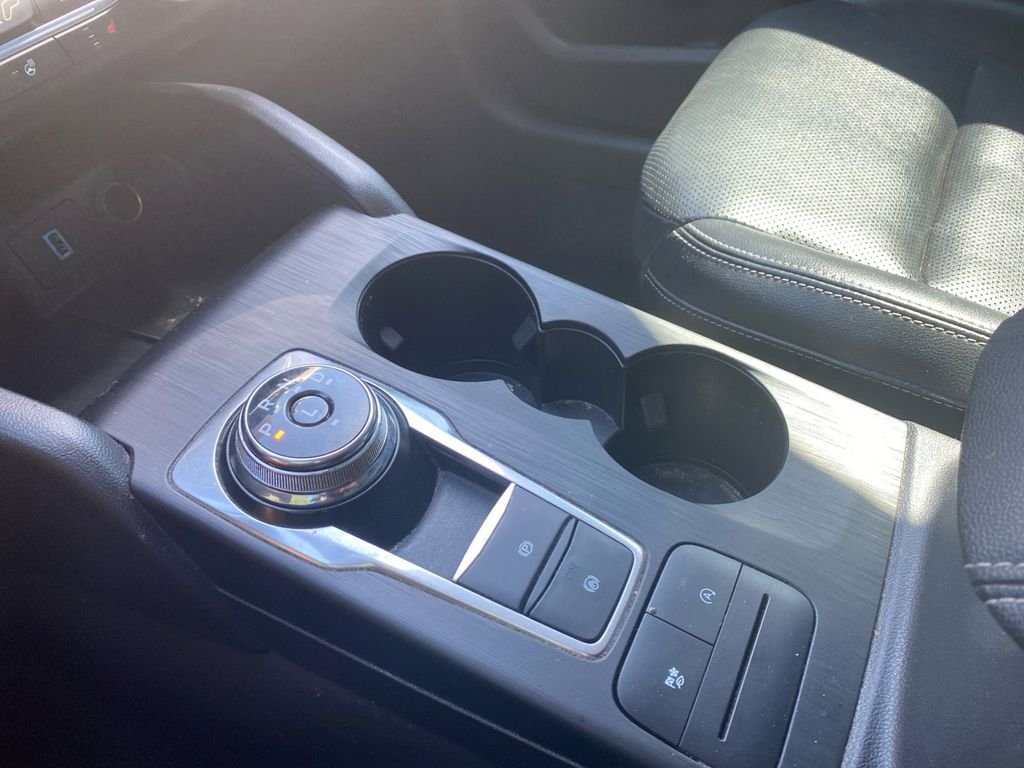 Used 2020 Blue Ford SEL image 23