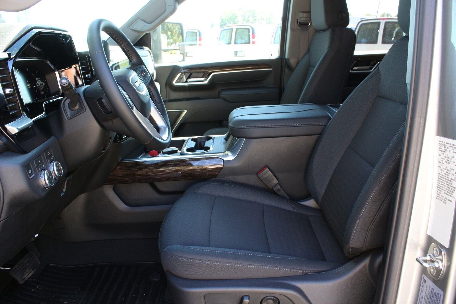 New 2026 Sterling Metallic GMC SLE image 19