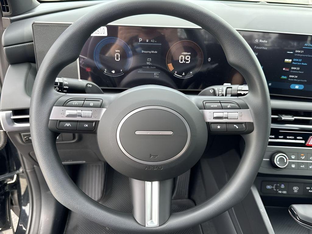 2025 Hyundai Santa Cruz SE - Photo 13