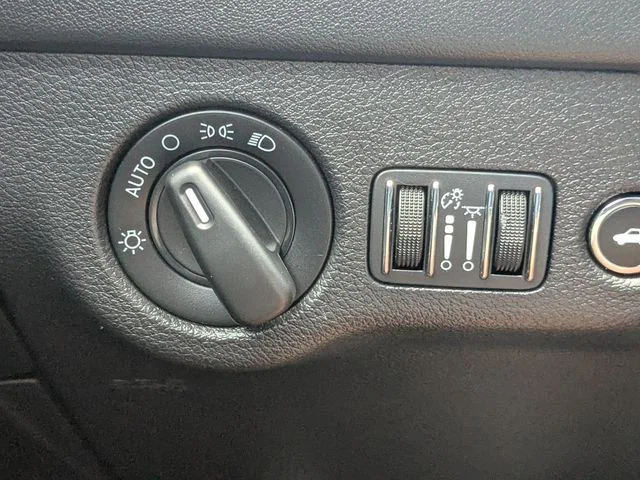 Used 2020 Black Dodge SRT Hellcat image 24