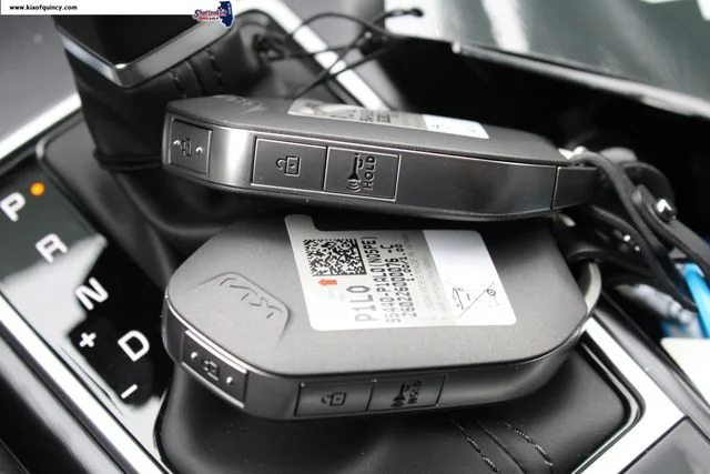 New 2026 Gray Kia LX image 36