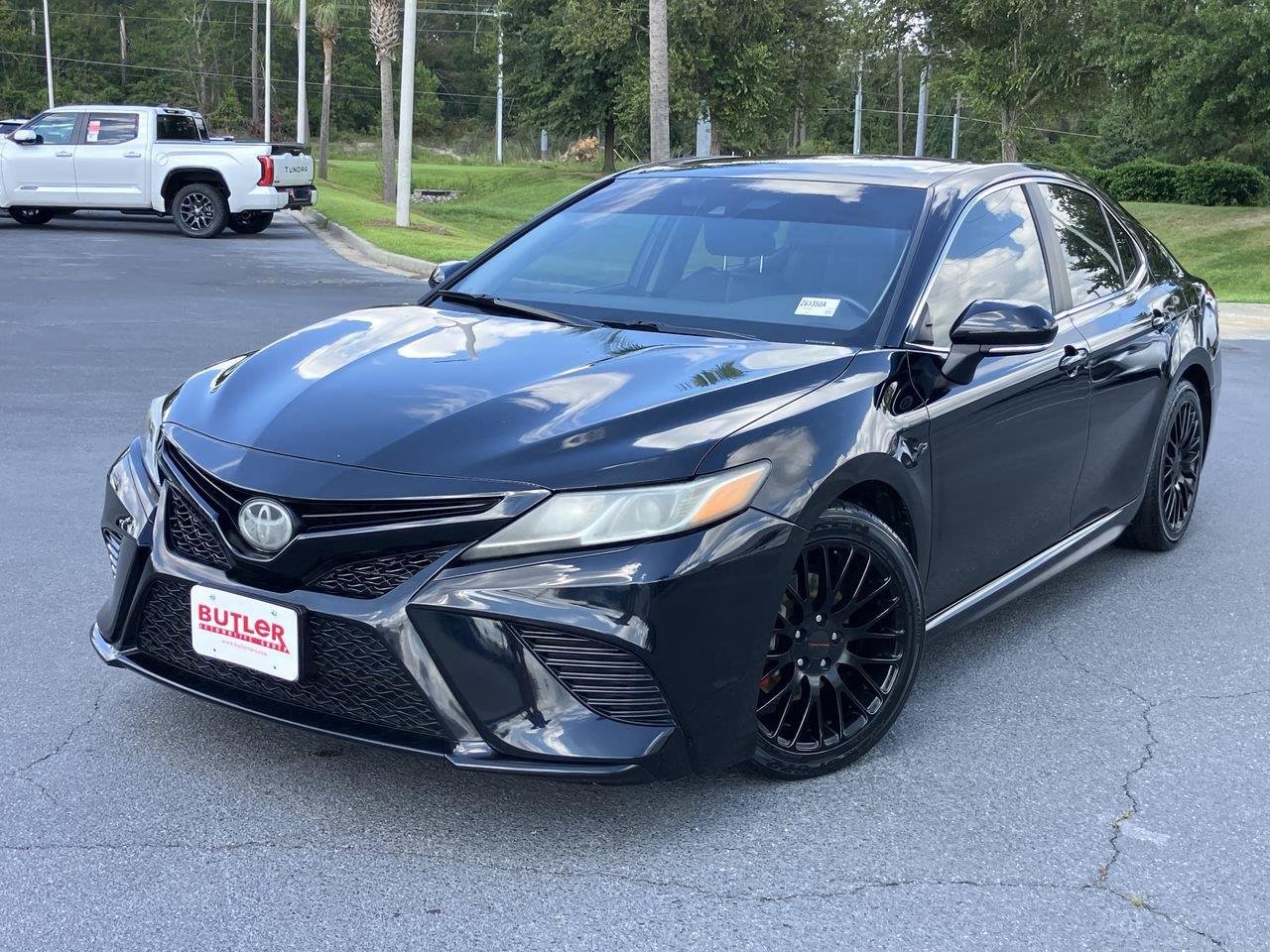 Used 2019 Black (Midnight Black Metallic) Toyota SE image 1