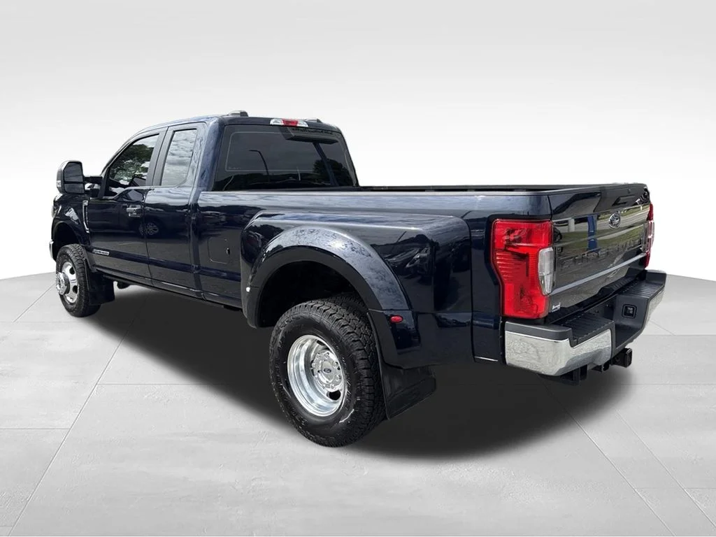 Used 2022 Blue Ford XL image 3