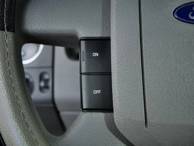 Used 2004  Ford STX image 22