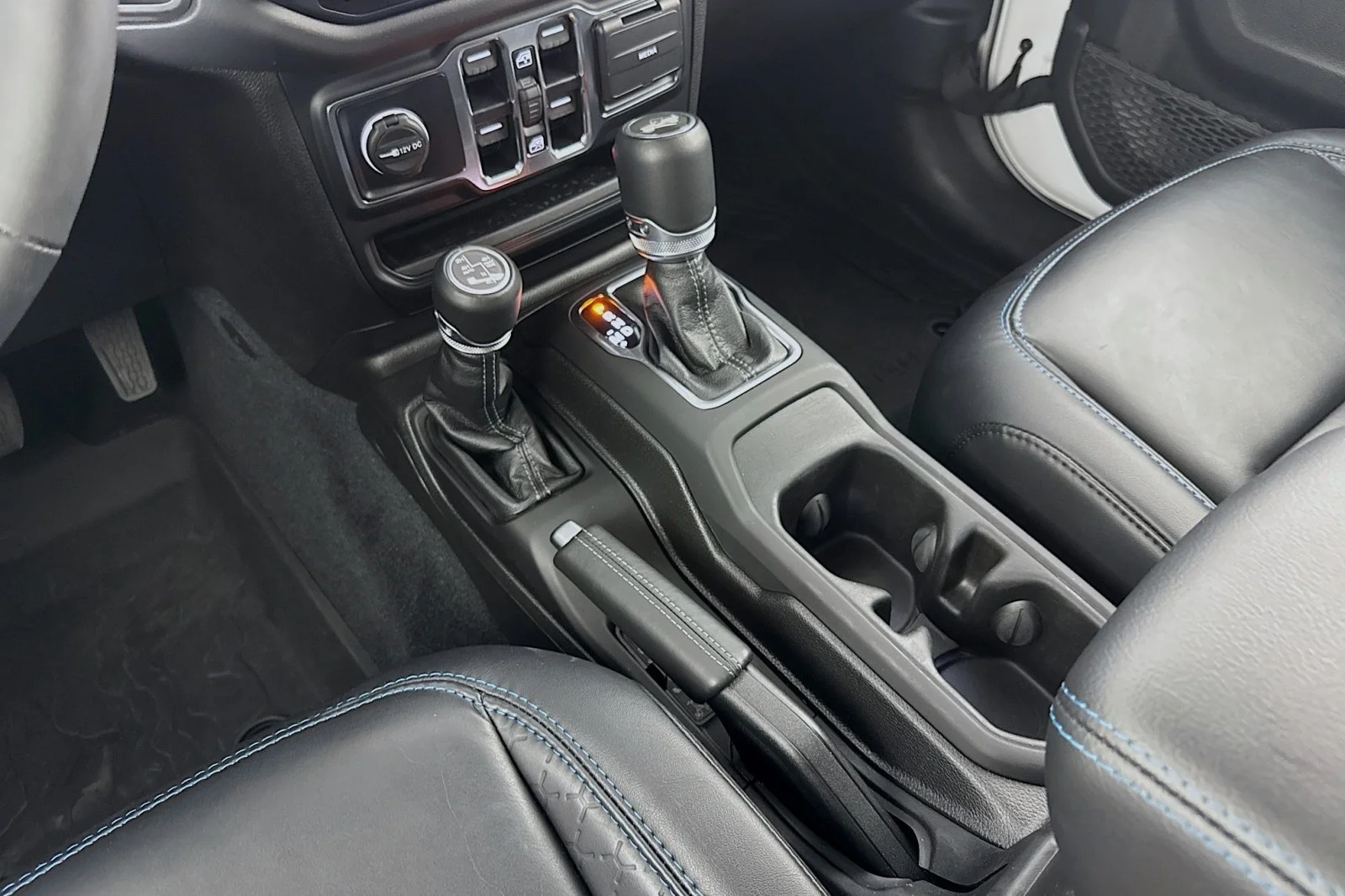Used 2024 BRIGHT WHITE Jeep High Altitude image 6