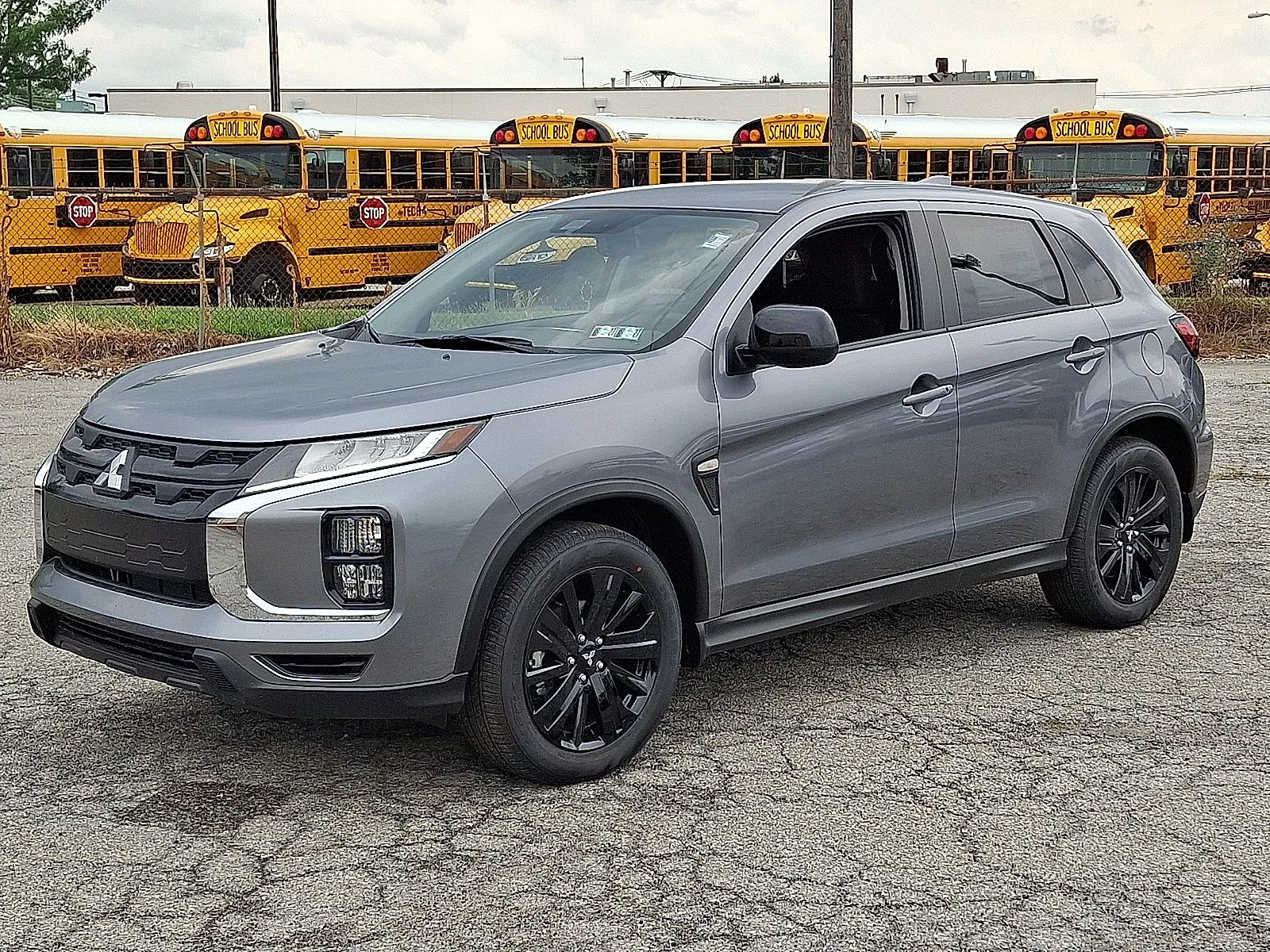 New 2026 Gray Mitsubishi 2.0 LE image 4