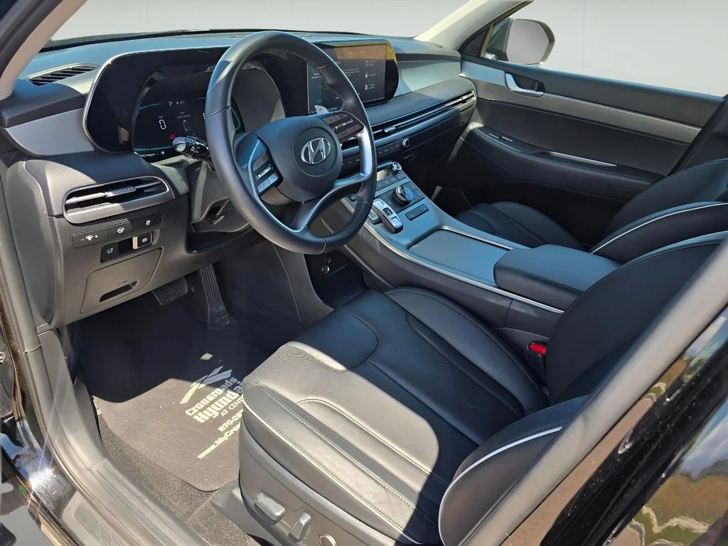 Used 2024 Abyss Black Pearl Hyundai SEL 7P image 20