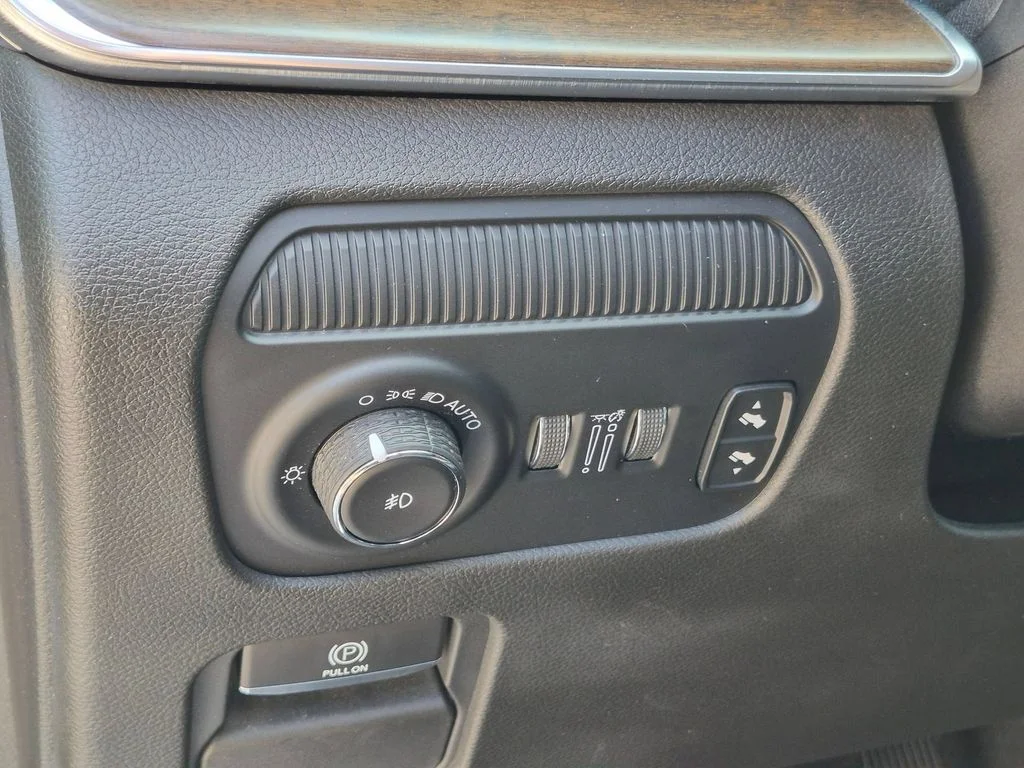 Used 2022 Gray Jeep Series I image 18