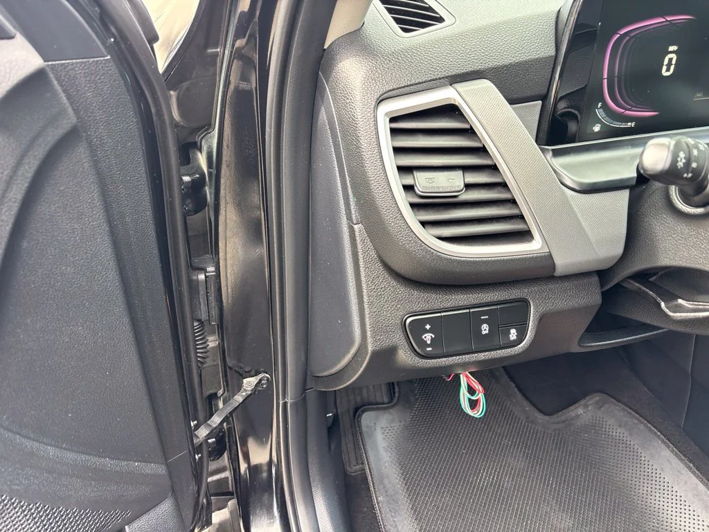 Used 2024 Black Kia LX image 12