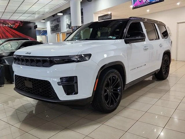 New 2026 Bright White Clear-Coat Exterior Paint Jeep Summit Obsidian image 2