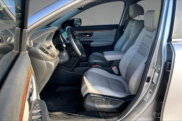 Used 2017 Silver Honda EX-L image 21