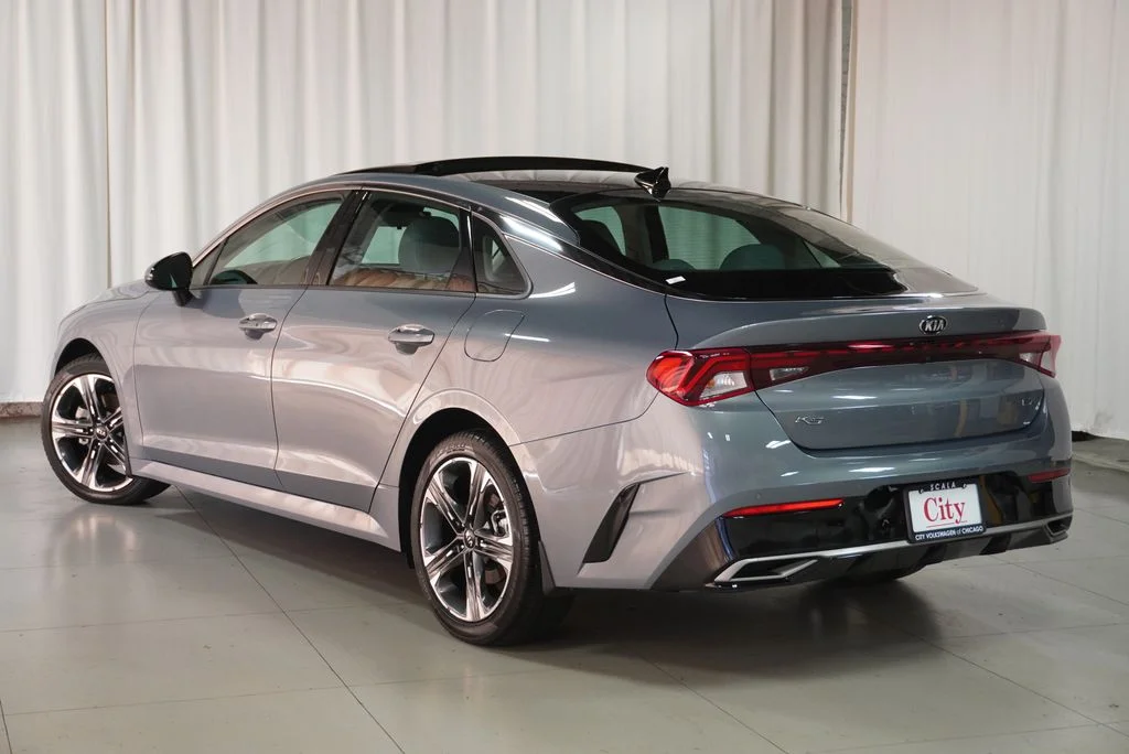 Used 2021 Everlasting Silver Kia EX image 19