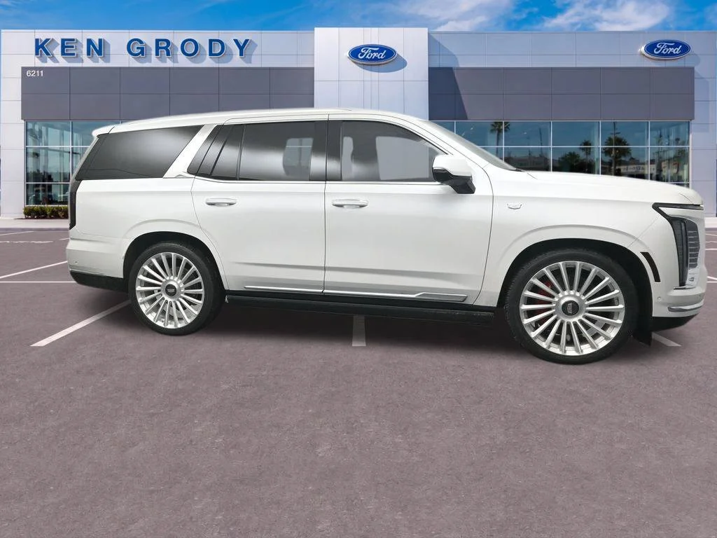 Used 2025 White Cadillac Premium Luxury Platinum image 5