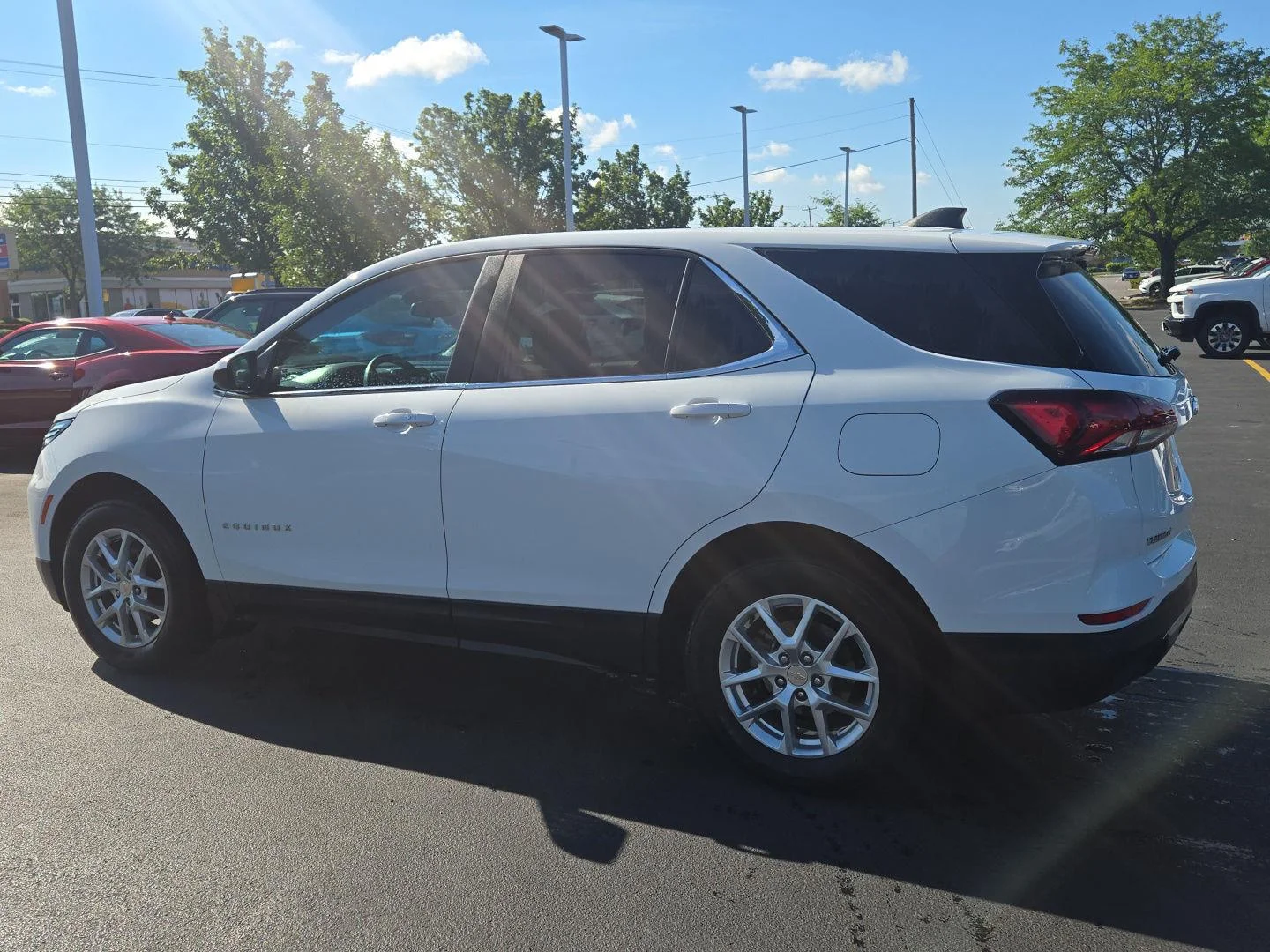 Used 2024 Summit White Chevrolet LT image 4