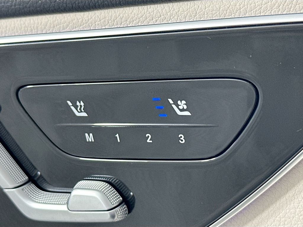 New 2026 MANUFAKTUR Alpine Grey Mercedes-Benz C 300 image 20