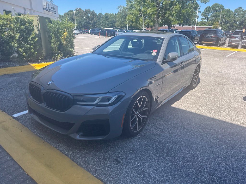 Used 2021 Gray BMW M550i xDrive image 1