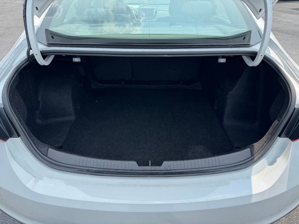 Used 2019 Summit White Chevrolet LT image 25