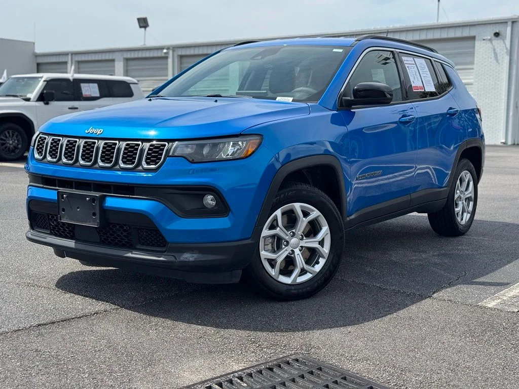 Used 2024 Blue Jeep Latitude image 6