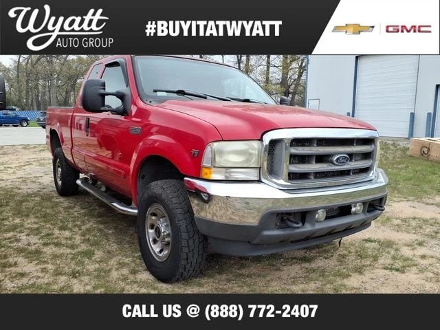 Used 2002 Red Ford XLT image 1