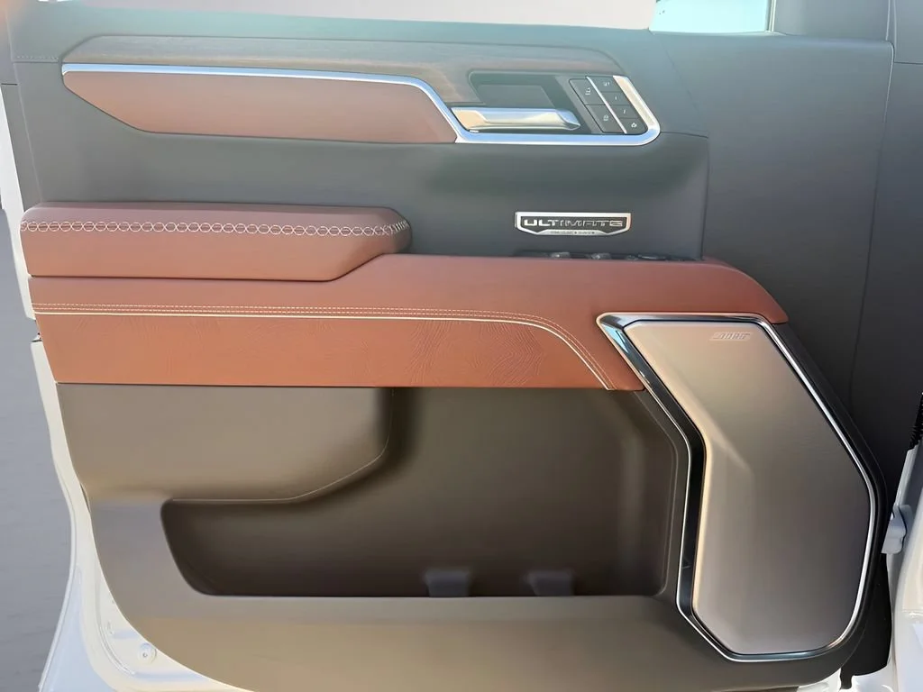 New 2026 Glacier White Tricoat GMC Denali Ultimate image 9
