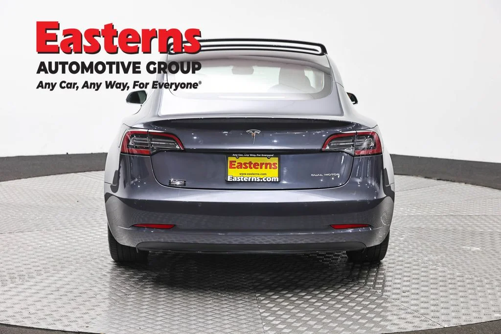 Used 2018 Gray Tesla Long Range image 5
