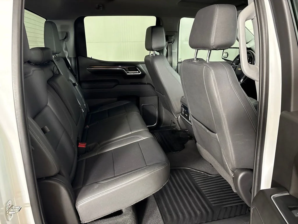 Used 2023 White Chevrolet LTZ image 28