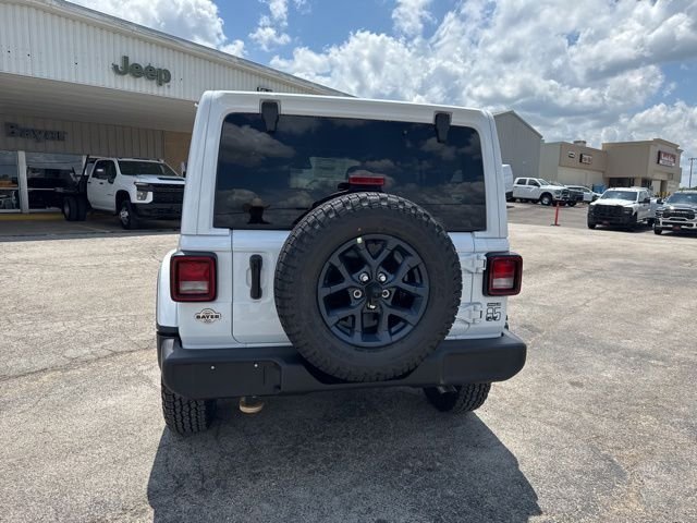 New 2026 Bright White Clear-Coat Exterior Paint Jeep 85th Anniversary Edition image 6