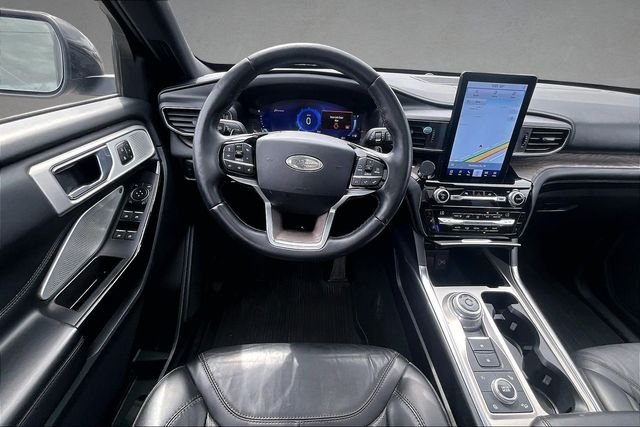 Used 2021 Gray Ford Platinum image 3