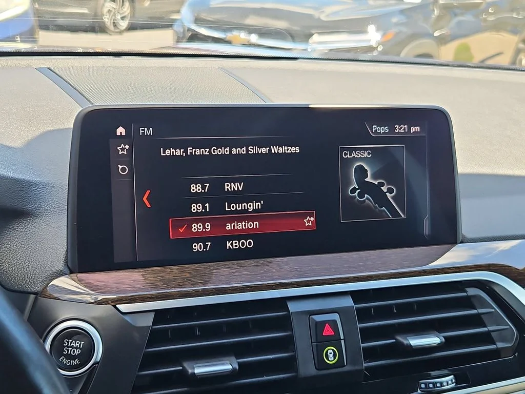 Used 2019 Phytonic Blue Metallic BMW xDrive30i image 17