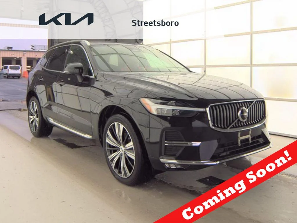 2023 Volvo XC60 B5 Plus Bright Theme AWD's photo