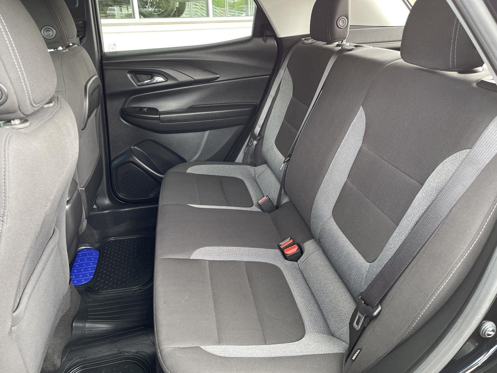 Used 2022 Mosaic Black Metallic Chevrolet LT image 34