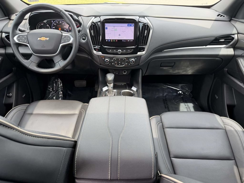 Used 2023 Iridescent Pearl Tricoat Chevrolet Premier image 20